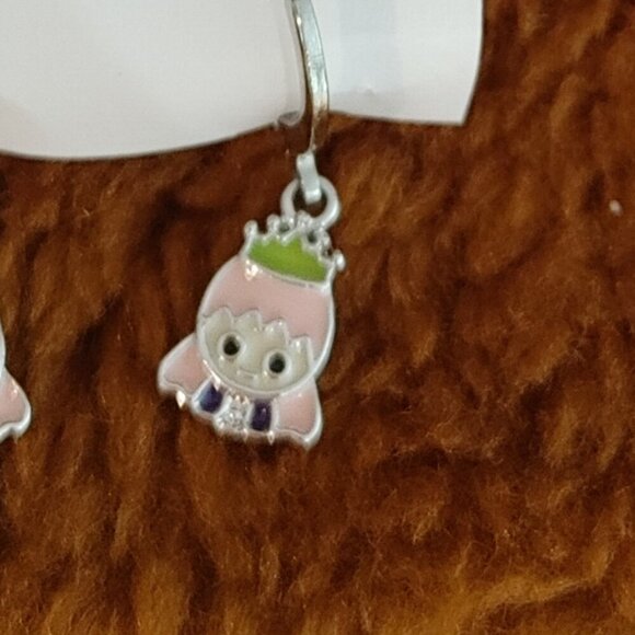 Childrens Cute Princess Earrings Leverback with Pink & Green Enamel - Picture 2 of 3